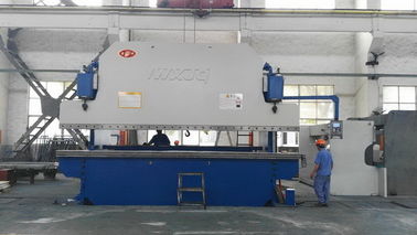 6m 긴 전기 기계 구부리는 Mahine/CNC 수압기 브레이크 공급