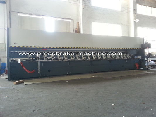 주문 Stanless 강철 CNC V 6100mm 긴 제품을 금을 내는 흠을 파는 기계 발 페달 online manufacture