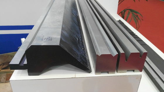 주문 42CrMo 단면도 펀치를 도구로 만드는 Customizable 유럽식 압박 브레이크는/형 죽습니다 online manufacture