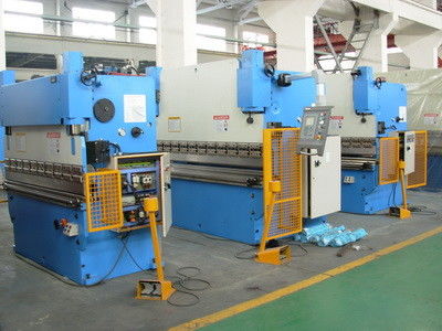 주문 7000KG 부하 용량 5000*2500*3000mm 정밀 구부리기 위한 PLC 제어 시스템과 함께 엽금속 압축 브레이크 online manufacture