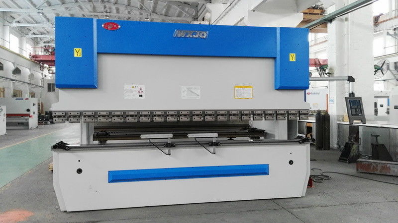4M 길이 엽 금속 CNC 수압 프레스 브레이크 처리 C 타입 채널 철