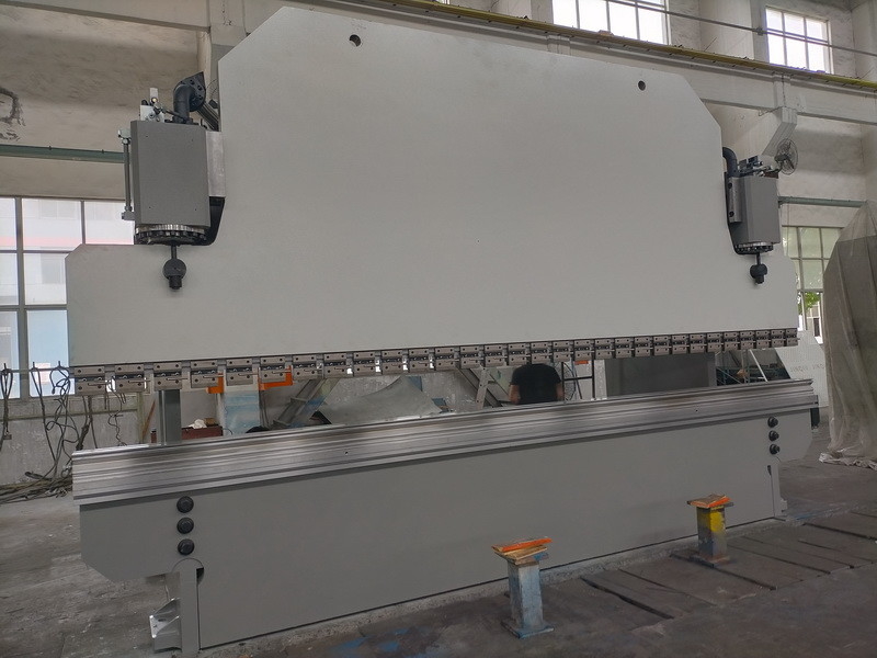 600T CNC 수압 프레스 브레이크 금속 잎 굽기 및 형성을위한 길이 14m