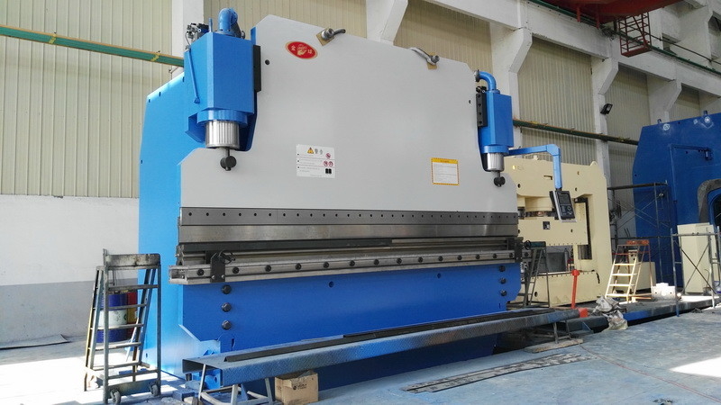 500T 힘 CNC 수압 압축 브레이크 금속 제조,자동차 공장 사용