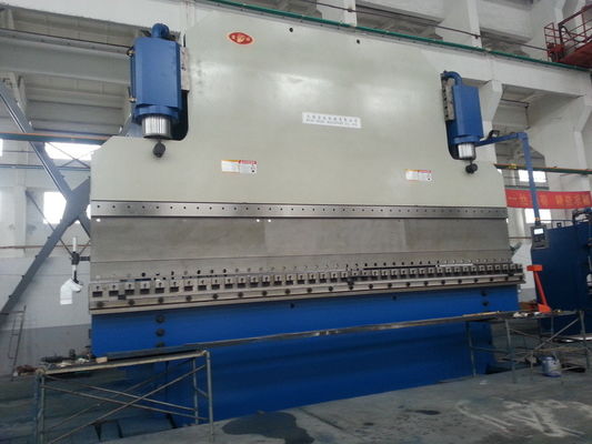 400KN 최대 압력 175° 최대 굽기 각도 및 6000mm 최대 굽기 길이의 CNC 수압 압력 브레이크